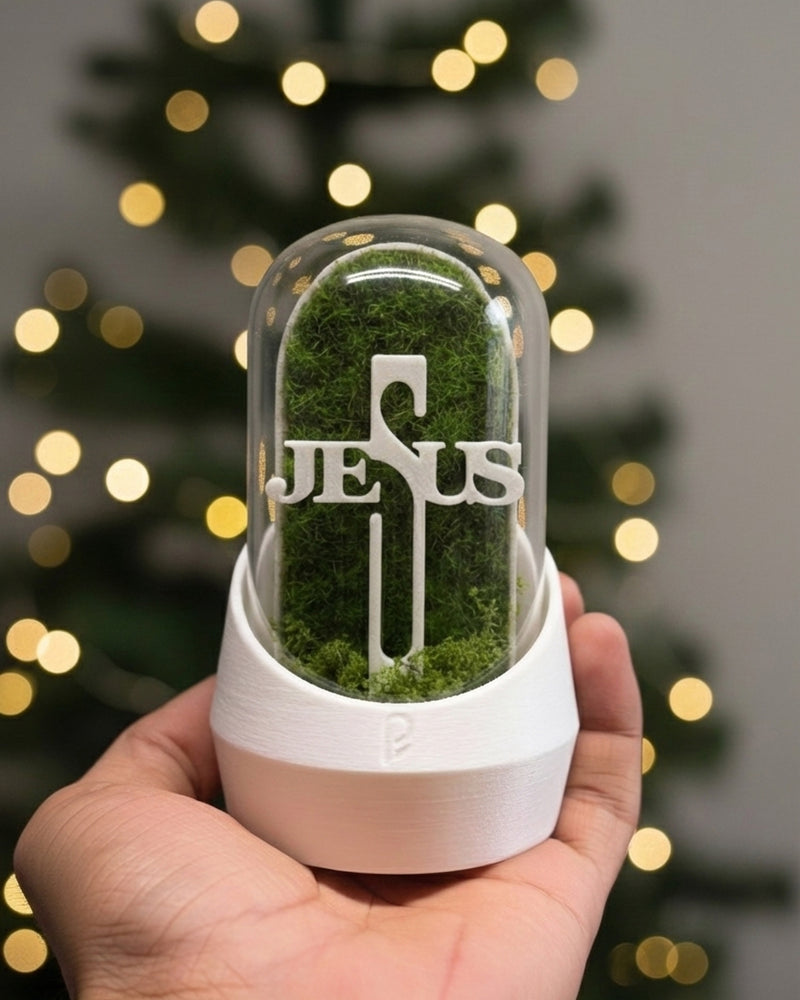 Holy Cross Car Dome with Aromatherapy Edition displayed in a car, bringing a touch of nature and soothing scents while driving.